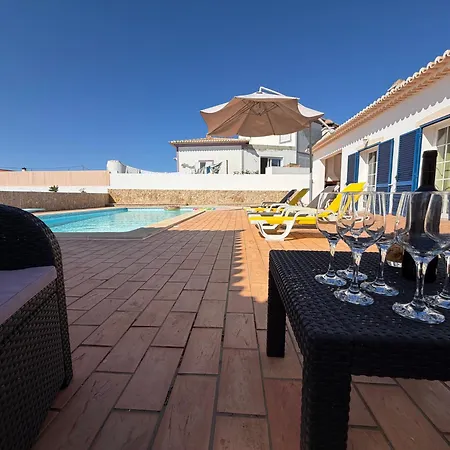 Casa Vasco - Family House Near Arrifana *