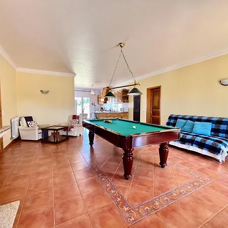 Casa Vasco - Family House Near Arrifana Villa *