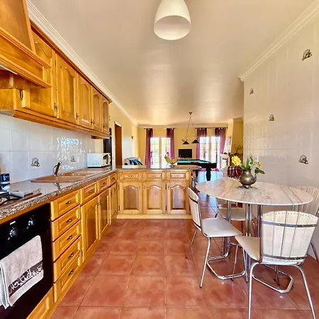 Casa Vasco - Family House Near Arrifana *