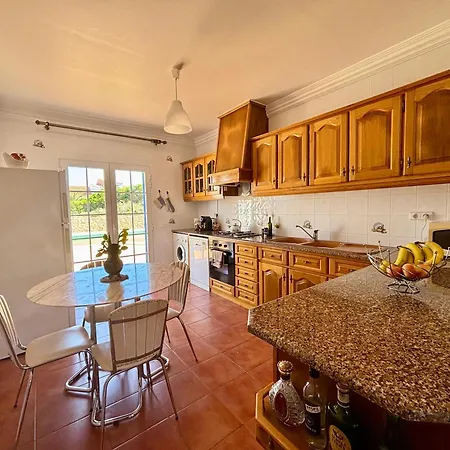 Casa Vasco - Family House Near Arrifana *